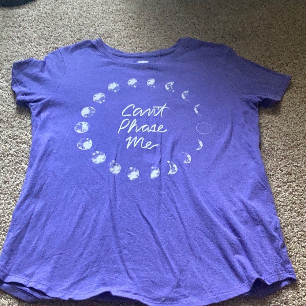 Old Navy Can’t Phase Me moon tshirt